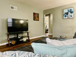 Modern, Spacious, and Clean 2 Bedroom Townhome - Image 3