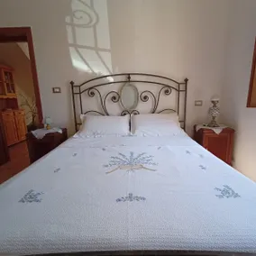 The little house - Image 2