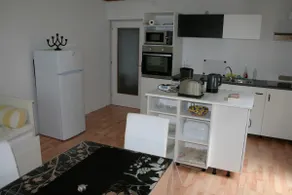Apartamento Rooming Green com vista para o lago a partir da varanda - Image 4