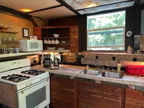East Hawaii Jungle Suites: Treehouse Cottage - Image 5