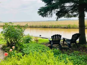 Lovely cottage on fishing water with unobstructed views - Image 4