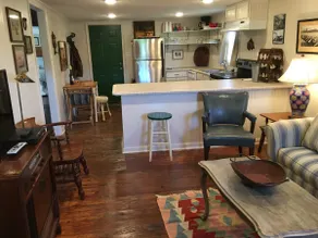 Flower's house 7 min d'town Mem/ 1 Pet free ❤️ - Image 4