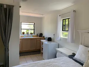 Mari’s Sunshine Cottage - Image 5