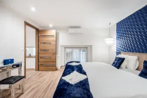 Onyx LOFT Designer Apartment with balcony - Image 5
