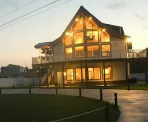 Beautiful Lindal Cedar Home - Private Pool! - Image 2