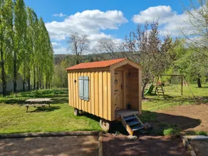 Large farmhouse for 14 people, with spa, sauna, and leisure activities - Image 5