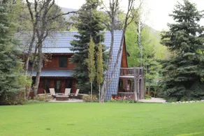 Sundance Chalet Mountain Cottage - Image 3