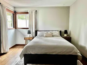 Cozy & Stylish Hillsboro Home - Image 5