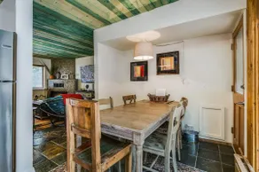 Enchanting 2 Bedroom Riverfront Retreat - Image 4
