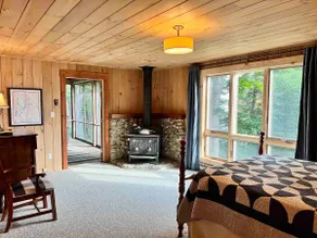 Gorgeous 4 Bedroom Lakefront Camp - Image 5