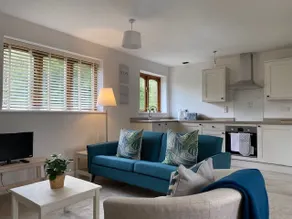 Owls Nest - A Bright and spacious 3 bed apartment - Image 2
