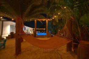 Luxurious house with pool and recreational areas. - Image 4