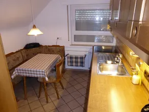 Bright small well-kept apartment in a lovely location - Image 5