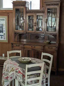 Historic Little House in Town - Image 5