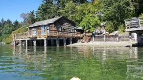 Charming Beach Cabin Nestled in Quartermaster Harbor - Image 2