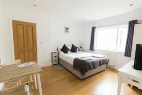 Rockpool - 1 Bedroom Apartment - Image 3