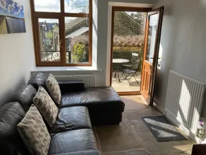 Large flat in old Mill - hot tub, garden & parking - Image 4