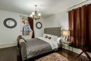 Beautiful Heritage Home in Kitsilano - Image 3