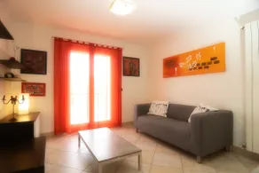Beach house with large terrace - Image 5