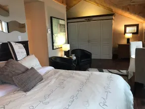 Suite St-Maurice, spa privé - Image 3