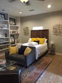 Southern Charm Carriage House - Image 4