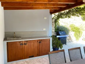 Holiday House Vita - Heated pool, Large massage tub and Sports court - Image 5