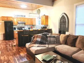 Entire home in Morrison/Viola - Image 2