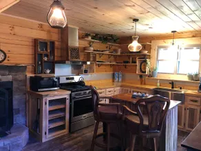 Blue Haven Authentic Log Cabin near Bristol - Image 3