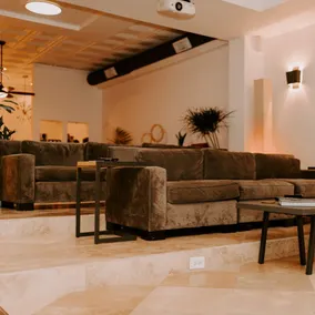 One Of A Kind Spacious Downtown Penthouse - Image 4