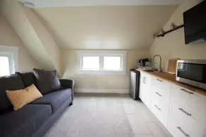 Vine Street Suite - Image 3