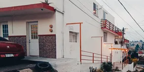Small independent department in excellent location - Image 3