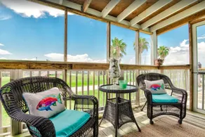 Time well wasted...A relaxing and family friendly beach home - Image 2