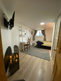 Cozy 2BD Lake Apt Near Downtown, McCormick & More - Image 5
