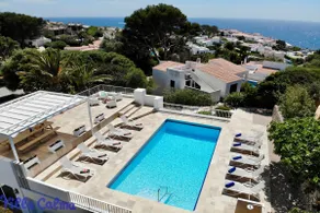 Villa with NEW large private HEATED swimming pool, 3 min. walk to sandy beach - Image 3