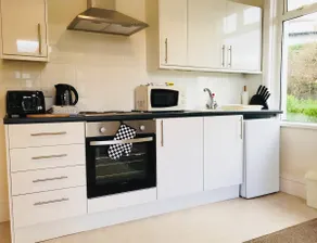 Very close to Goodrington beach! Pet friendly - Image 3