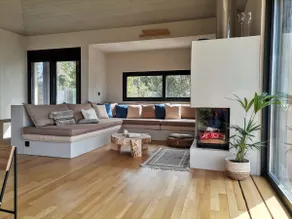 ”Comfort and view, next to a mountain and the sea” - Image 2