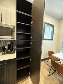 Modern Mill House - Luxury Stay - 10 MINS TO GSP - Image 5