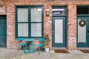 Historic Tobacco Warehouse Loft - Image 2