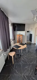 Large, quiet studio on the top floor with elevator access - Image 4