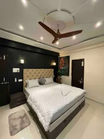 Pearl Luxury 3 bedroom and 1 Bar/Theatre Apartment - Image 4