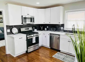 Superb 4BR/Suite - Near Airport, Stadiums, Parks - Image 5