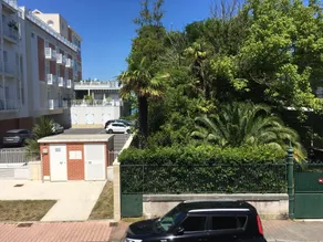 Comfortable 2-bedroom apartment between sea and city center - Image 2