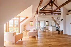 Light-flooded dream loft with panoramic views - Image 4