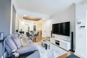 6ix Nest: Entire Modern Home - TTC & FREE Parking - Image 3