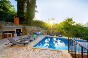 Lux villa,  heated infinity salt water pool, sauna, whirpool, close to the sea. - Image 4