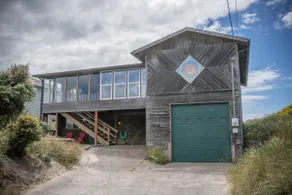 Oceanfront Cozy Cabin with Private Backyard Beach - Image 2