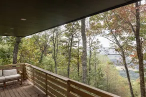 Terrace - Stunning Views Floating among the Trees - Image 3
