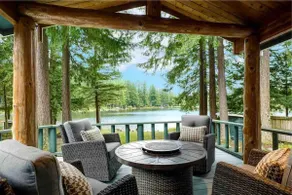 Charming Lakefront Log Cabin - Image 2