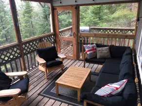 Lake front Cottage / Hot tub, Sauna , Arcade - Image 3