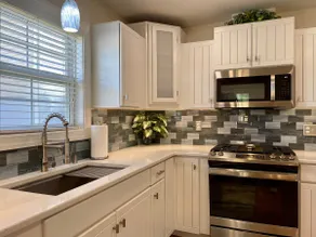 Hidden Gem: Epic cottage near UNCW, Beach & Downtown - Image 3